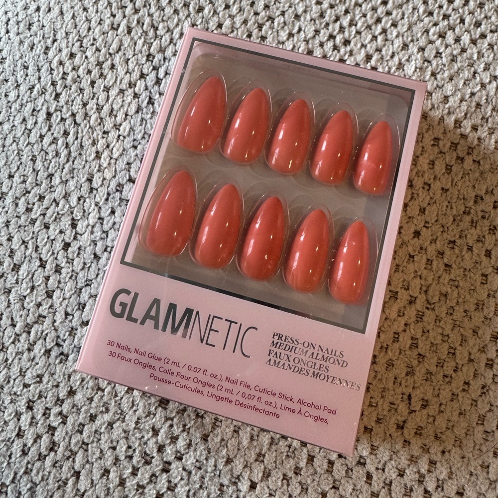 GLAMNETIC Press-On Nails in Medium Almond Soft Tangerine
